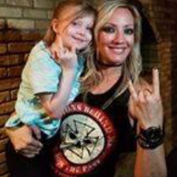 Meet your Posher, Karen Perry Phillips - Picture 8 of 13